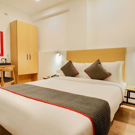 Super Townhouse The Landmark Indore Ngoại thất bức ảnh