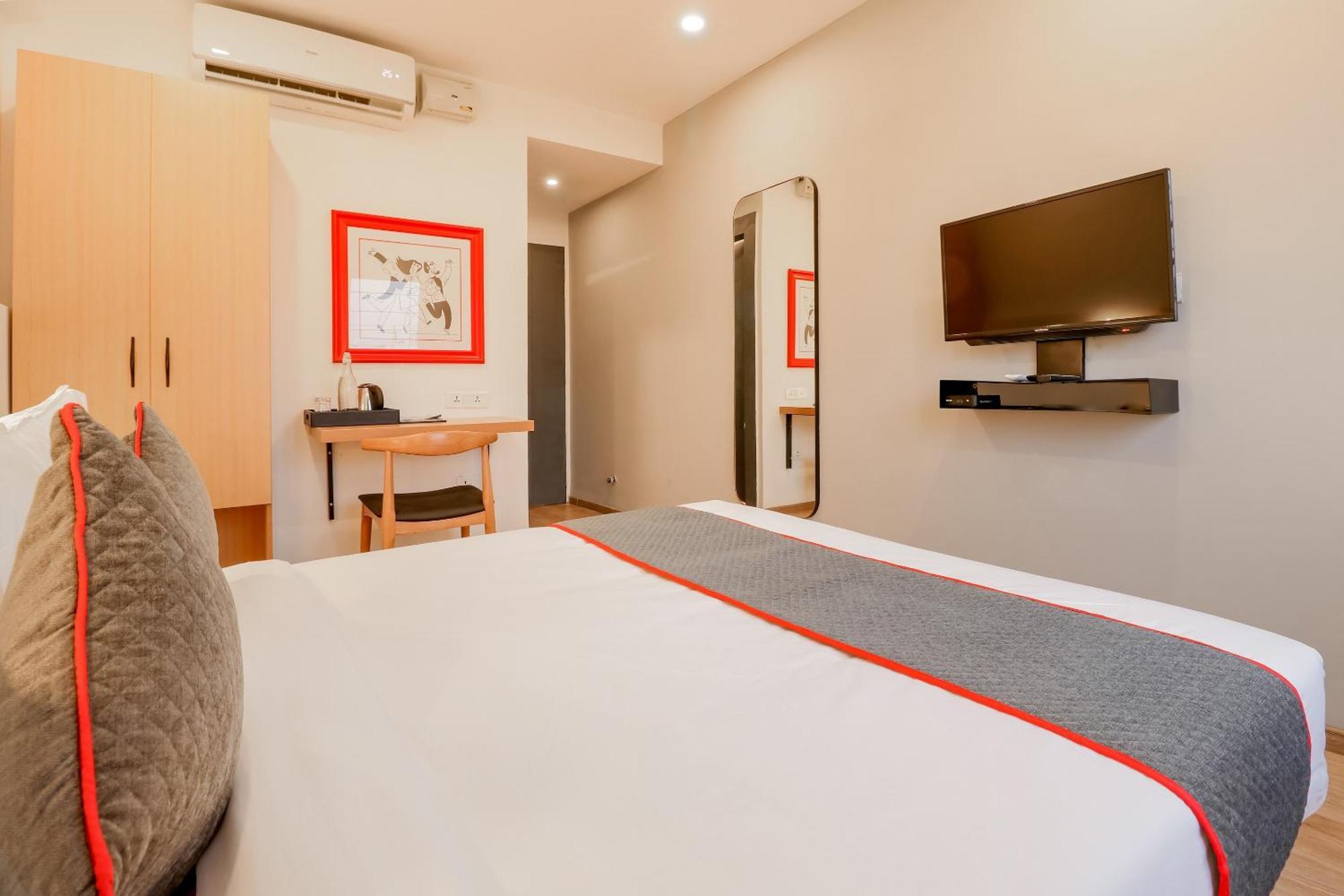 Super Townhouse The Landmark Indore Ngoại thất bức ảnh