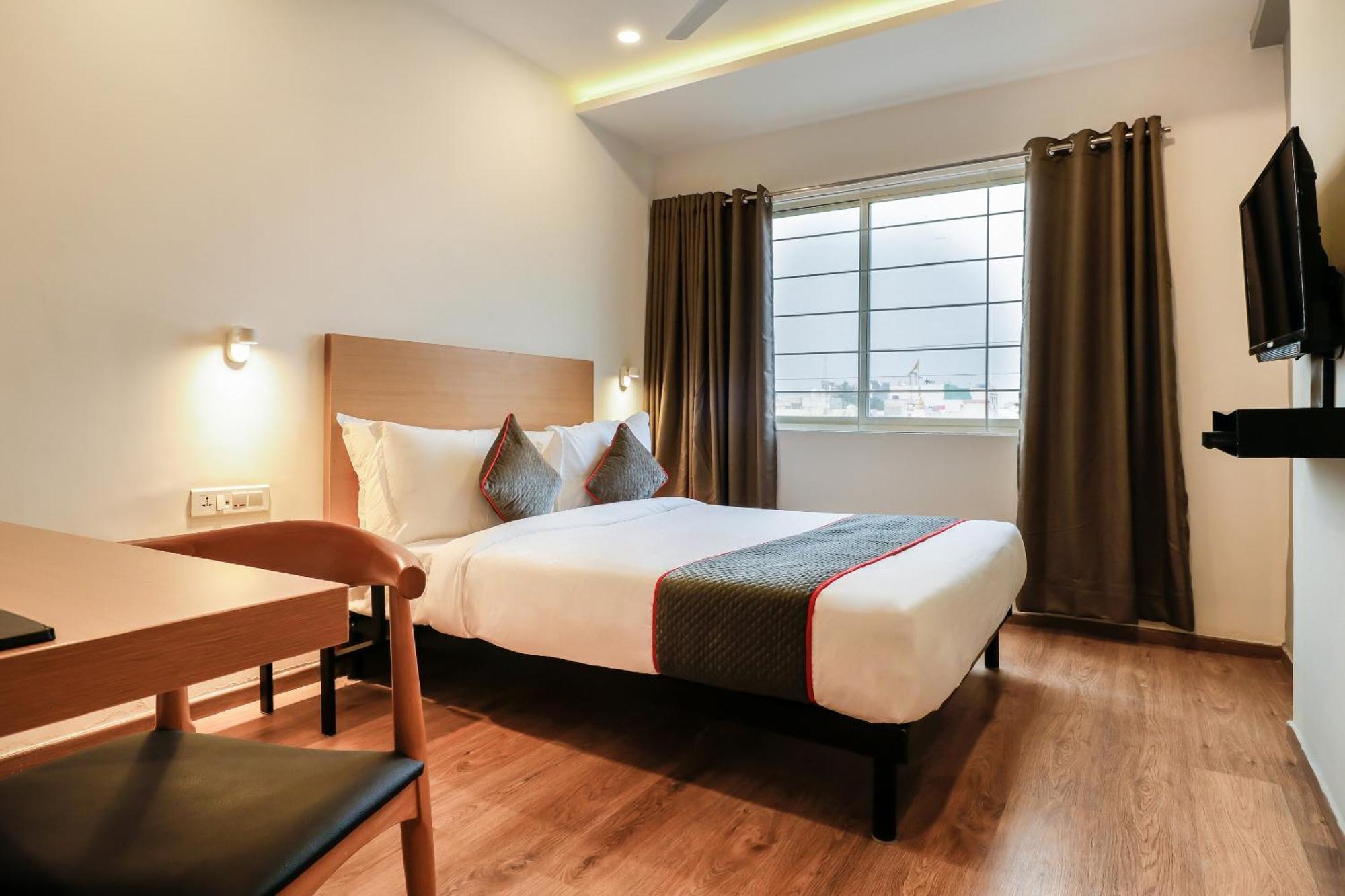 Super Townhouse The Landmark Indore Ngoại thất bức ảnh