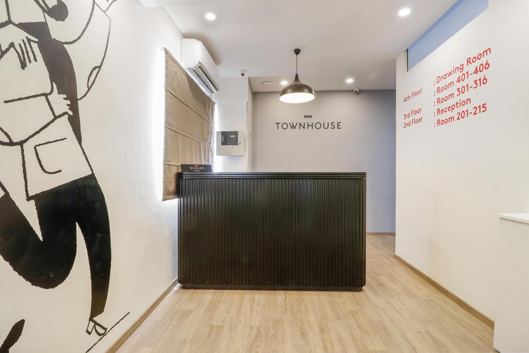 Super Townhouse The Landmark Indore Ngoại thất bức ảnh